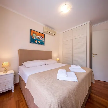 Lapad Royal - Five Bedroom With Balcony And View *